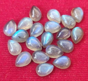 Cabochon poire labradorite naturelle 4x6mm-Labradorite de qualité supérieure en vrac - Product Image 1