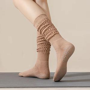 Chaussettes mi-longues pour hommes 100% coton couleur unie personnalisée de haute qualité respirant doux chaud à la mode anti-dérapant pour la saison d'automne - Product Image 4