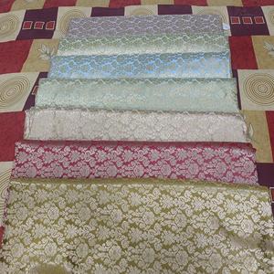 Robe en soie de brocart de luxe à l'élégance intemporelle sur mesure, idéale pour toutes les occasions, pour vestes, jupes et robes formelles - Product Image 1