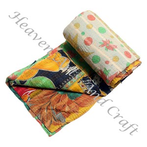 Vente chaude fait à la main Kantha couette or fournisseur GD2276 coton imprimé indien pour hôtel et usage domestique en gros - Product Image 1