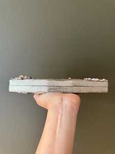 Bolso de Mano Metálico de Lujo Radiante para Mujer, Ideal como Bolso de Noche, Bolso de Fiesta Elegante de Primera Calidad - Product Image 6