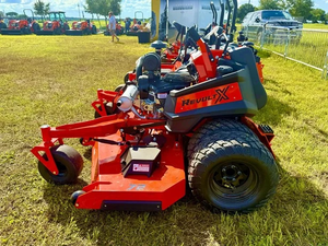 Cortadora de Césped Comercial Bad Boyy Revolt X 2026 de 72 Pulgadas con Giro Cero, Motor Kawasaki FX1000 EFI de 38.5HP y Transmisión Hydro-Gear - Product Image 3