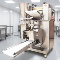 Machine automatique pour la fabrication de mini-raviolis, pierogi, pelmeni, gyozas, tortellinis, dumplings / Petite machine entièrement automatique pour la fabrication d'empanadas et de samosas
