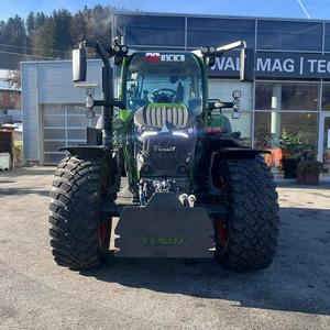 ซื้อรถแทรกเตอร์ Fendt 620 Vario วันนี้ รถแทรกเตอร์คุณภาพพรีเมียมสำหรับโซลูชันการเกษตรสมัยใหม่ พร้อมบริการจัดส่งรวดเร็ว - Product Image 5