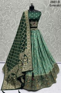 Exclusivo Satén de Georgette con trabajo de espejo sobrio Lehenga Choli fabricante y proveedor de Surat a tarifa mayorista - Product Image 3