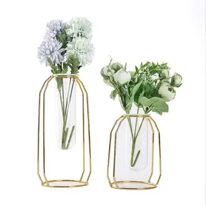 Florero de Metal hecho a mano, hermoso acento de exhibición contemporáneo para decoración de restaurantes y hoteles, florero de metal Zahid Exports - Product Image 1