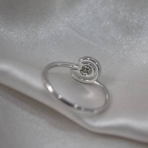 Starlight Dainty Zirconia Bague minimaliste en argent sterling 925 faite à la main Bijoux fins pour la fête d'anniversaire de mariage pour - Product Image 5