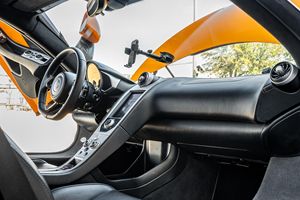 Oferta con Descuento: McLaren MP4-12C 2012 con Poco Kilometraje - Product Image 5