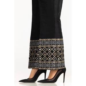 Pantalon évasé noir 100% soie brute imprimé au bloc, taille haute avec broderie à la main, tissu crêpe TR-24-22 - Product Image 2