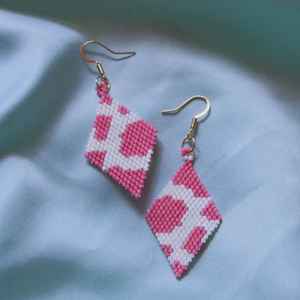 Pendientes colgantes bordados de diseñador elegante Accesorios de moda de lujo - Product Image 1