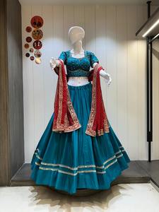 Chaniya Choli de Algodón Khadi Pesado Tradicional de Alta Calidad, Estampado a Mano, 12m, con Dupatta Vintage Bordada y con Efecto de Humedad - Product Image 3