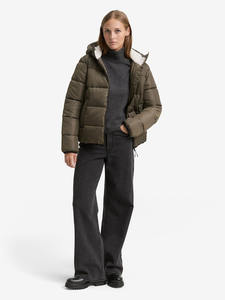 Nuevo diseño de alta demanda de Oliva de alta calidad para mujer de punto personalizado acolchado de poliéster relleno de invierno chaqueta acolchada - Product Image 3