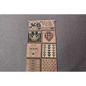 Alfombra Turca Vintage, Alfombra de 1.3x9.1 pies, Alfombra Marrón con Borde - Product Image 4