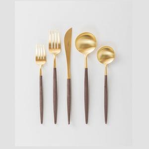 Juego de cubiertos de calidad superior Juego de cubiertos de acero inoxidable hecho a mano con mango de madera para uso en utensilios de cocina - Product Image 4