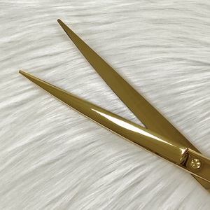 Tijeras de Lujo para Mascotas, de Acero Inoxidable Japonés Dorado, con Hojas Curvas y Mango Desplazado para Diestros, Uso Profesional en Salones - Product Image 4