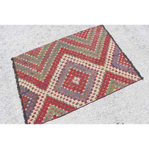 Tapis turc vintage en laine 2,7x3,8 pieds, motif patchwork rouge et vert, avec support en latex écologique - Product Image 2