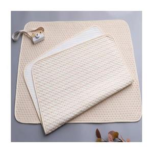 Nouveau-né pliable coton biologique bébé Portable couche <span class=keywords><strong>voyage</strong></span> <span class=keywords><strong>matelas</strong></span> <span class=keywords><strong>à</strong></span> <span class=keywords><strong>langer</strong></span> infantile bébé urinoir tapis <span class=keywords><strong>imperméable</strong></span> <span class=keywords><strong>matelas</strong></span> tapis <span class=keywords><strong>de</strong></span> jeu - Product Image 1