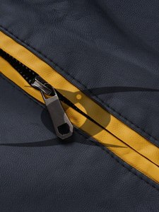 Blouson aviateur universitaire Boxy personnalisé pour hommes Vestes Letterman d'hiver en laine avec logo de style de rue Manches en faux cuir avec bouton en mouton - Product Image 3