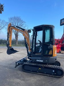 รถขุดขนาดเล็ก CX35D มือหนึ่ง/มือสอง แบบตีนตะขาบ เครื่องยนต์ดีเซล Kubota กระบอกไฮดรอลิก KYB และปั๊มมอเตอร์และเกียร์ประสิทธิภาพสูง - Product Image 6