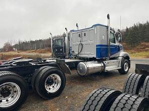 รถบรรทุกหัวลาก Western Star 49X Sleeper ปี 2020 2021 รุ่นใหม่เข้าสต็อก - แบบหลังคาเรียบ, เครื่องยนต์ Detroit 600 แรงม้า, เกียร์ธรรมดา 18 สปีด ขาย - Product Image 2