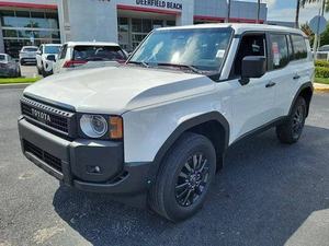 Nuevo/Usado 2025 Toyota Land Cruiser Prado Blanco, Cámara Trasera 360, Capacidad de Carga 31-40T, Emisión Diésel/Gasolina, Automático - Product Image 2