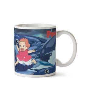 แก้วลายการ์ตูน Ponyo จากสตูดิโอจิบลิ ใช้กับไมโครเวฟและเครื่องล้างจานได้ ดีไซน์สไตล์ตะวันตก พร้อมหูจับ สำหรับกาแฟเอสเพรสโซ บรรจุในกล่อง - Product Image 3