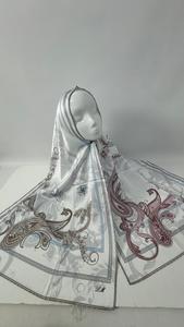 Écharpe personnalisée musulmane ethnique légère saison d'été Satin imprimé strass Jersey Hijab Style modeste plaine solide en mousseline de soie - Product Image 3