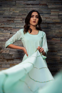 Kurta droit en pur coton bleu Celeste avec pantalon et Dupatta Style décontracté Fil de taille naturel Travail et creux - Product Image 3