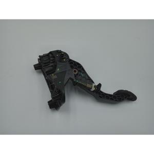 Pédale d'embrayage DACIA Sandero Série (21>) 465404988R - Product Image 3