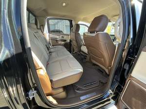 Dodge RAM 1500 Laramie Crew Cab 4WD 2019, conduite à gauche - Product Image 6