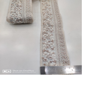 Rubans et dentelles en organza blanc de 1.5 pouces sur mesure conçus à la machine pour les robes de mariée - Product Image 1