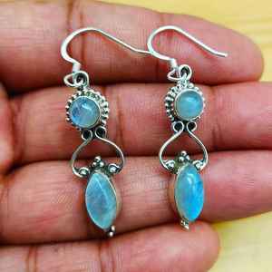 Boucles d'oreilles bohème en argent sterling 925 pour femmes bijoux de cadeau de mariage populaires avec perle de pierre de lune arc-en-ciel comme pierre principale - Product Image 1