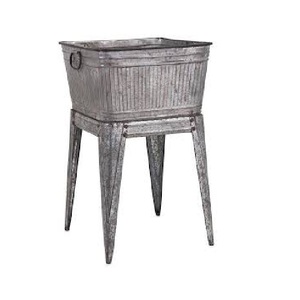 Macetas de metal galvanizado de gran venta con patas de horquilla Juego de macetas de flores elevadas decorativas para uso en interiores y exteriores - Product Image 1