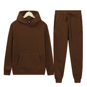 Conjunto deportivo ajustado de color contrastante para hombre, para verano. - Product Image 1