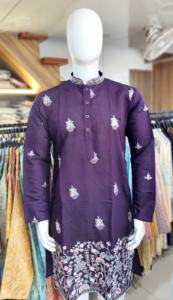 Fabricant et fournisseur de kurta pyjama en soie Fendy attrayante avec broderie de Surat au prix le plus bas - Product Image 4