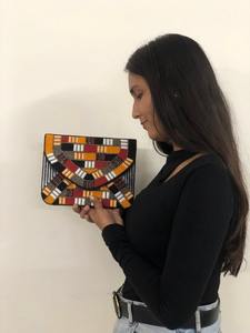 Bolso de hombro redondo con diseño de flor de Margarita, bolso de hombro hecho a mano con abalorios coloridos, accesorio de moda artesanal único para bolso - Product Image 6