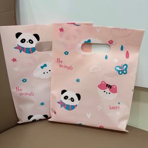 Bolsa de plástico con asa troquelada de LDPE transparente impermeable portátil en stock para uso en <span class=keywords><strong>tienda</strong></span> de comestibles o librería - Product Image 2