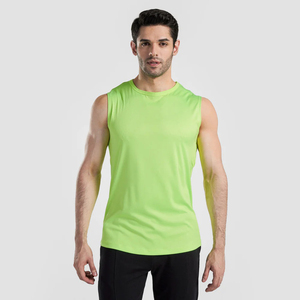 Venta al por mayor de camisetas ligeras de gimnasio para hombres con impresión de logotipo personalizado de secado rápido con mangas cortas opciones de talla grande suministro OEM - Product Image 1