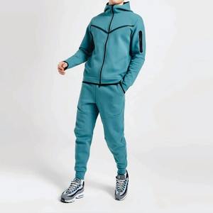 Vêtements de sport à logo personnalisé pour hommes survêtement à fermeture éclair à quantité minimale de commande basse ensemble de vêtements d'entraînement respirants pour l'hiver en vente - Product Image 1