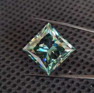 38,25 CTS Blue Princess Cut Moissanite Diamond Joyería personalizada Otro colgante de diamantes - Product Image 1