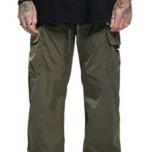 Pantalones Utilitarios Verde Oliva, Estilo Urbano, Tela Resistente, Puños Ajustables en los Tobillos, Bolsillos con Cremallera Ocultos, Corte Moderno, Comodidad Diaria - Product Image 4