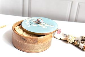 Màu Nâu Bằng Gỗ Roti Lưu Trữ Box Với Thiết Kế Nắp Và Núm Vàng Bộ Đồ Ăn Trang Trí Chapati <span class=keywords><strong>Container</strong></span> Cho Thực Phẩm Lưu Trữ Trong Số Lượng Lớn - Product Image 5
