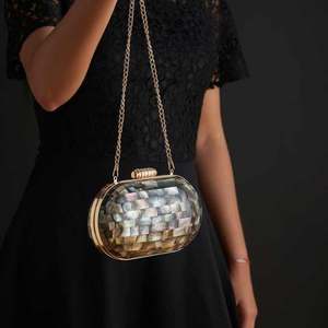 Clutches luxueuses faites à la main en nacre, artisanat intemporel, écologiques, taille personnalisée pour femmes, accessoires élégants pour robe, accessoires de soirée formels - Product Image 4
