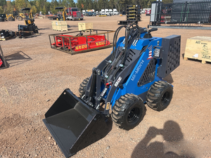 Minicargadora Compacta Azul MX-MR14 con Accesorio de Cucharón, Motor FPT, Hidráulica MOOG, Radio de Giro Corto - Product Image 1