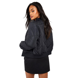 Derniers vêtements d'hiver pour femmes Blouson bombardier noir à fermeture éclair matelassé avec col côtelé à vendre au prix de gros - Product Image 2