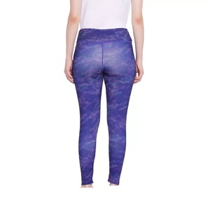 Leggings personnalisés avec logo, tendance TikTok, pour le cyclisme, vêtements de sport, taille haute, effet push-up, sans couture, yoga, 100% polyester - Product Image 4