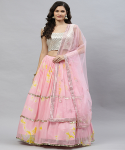Nueva ropa de fiesta de diseñador tela de tafetán lehenga choli con dupatta ropa de mujer India semi-cosida al por mayor Surat ApparelGarment - Product Image 4