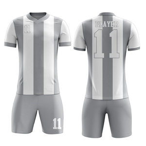 Nouvelle tenue de football de qualité supérieure 100% polyester pour hommes avec design personnalisé, vêtements d'entraînement pour toutes les saisons - Product Image 1