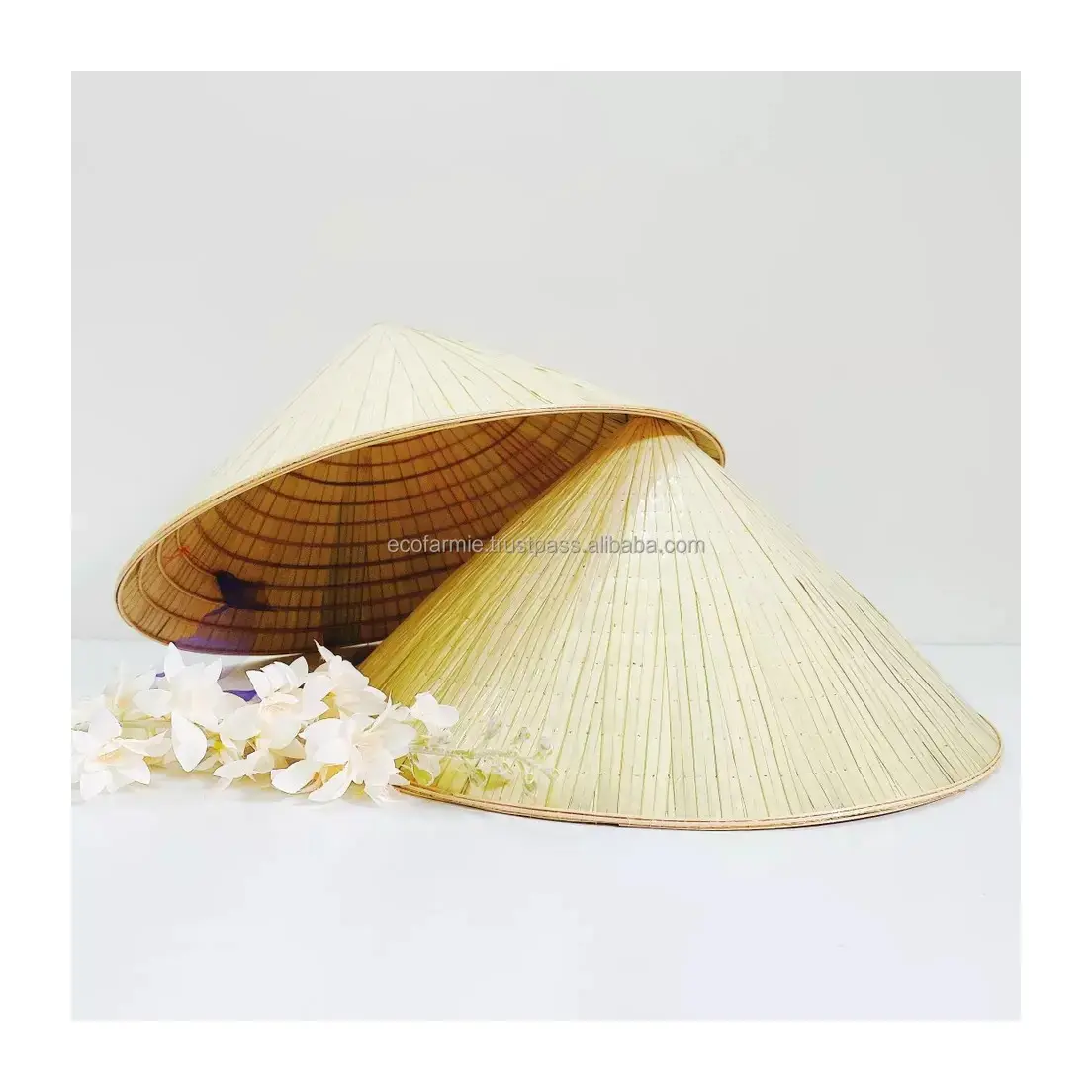 Vietnam Asian traditional non la beautiful Vietnamese farmer cone hat handicraft ready to ship