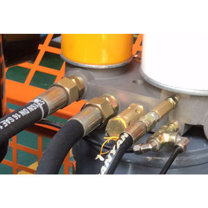 750 <span class=keywords><strong>Cfm</strong></span> 18 Bar Draagbare Diesel Schroefluchtcompressor | Yuchai Motor Tweetraps Tweelingschroefcompressor - Product Image 3